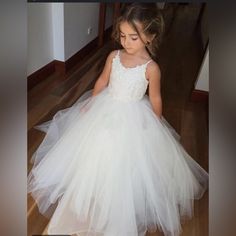 White Spaghetti Strap Tulle Flower Girl Dress Wedding New With Tags Never Used Flower Girl Dress Tulle, Cheap Flower Girl Dresses, Tulle Balls, Cheap Flowers, Dresses Satin, White Flower Girl Dresses, Dress Tulle, Tulle Ball Gown, Flower Girl Dresses Tulle