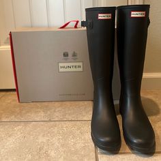 Perfect Condition Hunter Boots Refined Slim Fit. Hunter Shoes, Women Hunters, Hunter Boots, Winter Rain, Rain Boots, Size 7, Slim Fit, Women Shoes, Boots