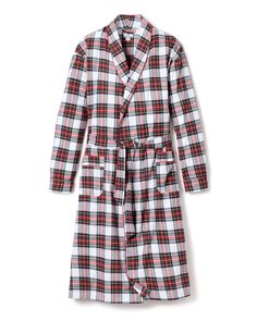 The Balmoral Tartan pattern showcases a harmonious blend of rich colors and intricate lines in an iconic tartan print on white ground. With its roots in Scottish tradition, this classic pattern exudes a timeless charm that adds a touch of refinement and sophistication to your holiday wardrobe. This elegant robe is the perfect addition to our collection. This robe is a lightweight, very soft brushed cotton. The fabric is made from 100% of the finest quality cotton. It is yarn-dyed to prevent fade Flannel Robe, Luxury Sleepwear, Scottish Plaid, Plaid Tie, Women's Robe, Pajama Robe, Holiday Wardrobe, Tartan Pattern, Classic Pattern