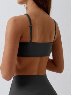 PRODUCT FEATURES: Front Scrunch Bra Breathable.? quick-dry. moisture absorption. Wear-tested by our in-house team for the perfect fit. FABRICATION: 78% Nylon 22% Spandex Sweat-wicking technology that can remove moisture from your body BRA BODY LENGTH: S?- 17cm (6.7inch) M?- 18cm (7.1inch) L?- 19cm (7.5inch) XL-20cm(7.9inch) Body Bra, Body Skirt, Black Bathing Suits, Strapless Bandeau, Black Swimwear, High Waist Bottoms, Black Sports Bra, Tennis Skirt, Plus Size Swimwear