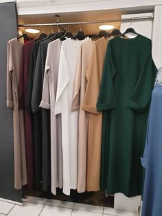 With kimono sleeves, a flared cut and pockets, this classic abaya can be worn in everyday life and for events. Abaya Fashion Dubai, Estilo Hijab, Stile Hijab, Modern Hijab Fashion, Modest Fashion Hijab, Muslim Outfits Casual, Muslim Fashion Hijab Outfits, Hijab Style Casual, Hijabi Fashion Casual