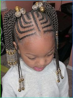 Another back-to-school season is upon! Every morning will get busier when you have to do your child's hair. What better way to enhance the child's cuteness than by using various braided hairstyles? Braids are simple, versatile, and customizable hairstyles. It is a collection of hairstyles including ponytails, buttonless braids, beaded braids, box braids, and more. Anna Hairstyle, Braiding Designs, Kids Braids With Beads, Voice Of Hair, Easy Braid Styles, Twisted Hair