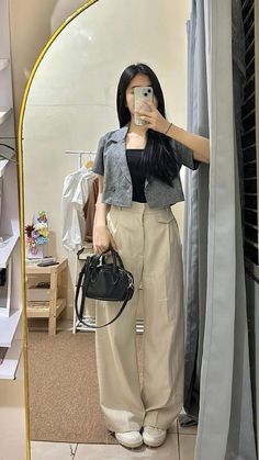 FNOCKS Women's Relaxed Fit Trousers Beige Baggy Pants Outfit, Church Ootd, Outfit Kampus, Trending Summer Nails, Korean Street Fashion Men, Smart Casual Women Outfits, Smart Casual Women, Simple Style Outfits