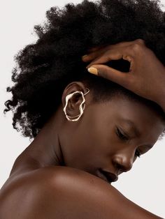 Ohiri Outlines Earcuff – Industrie Africa Ancient Zimbabwe, African Luxury, Black Stool, Medium Sized Bags, Bracelets And Necklaces, Crocodiles, African Culture, Jewelry Brand, Summer Staples