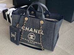 ??? SIZE?38X32X18Cm Denim Tote Bags, Denim Tote, Chanel Paris, Greek Fashion, Luxury Women, Satchel Bags, Chanel Bag, Fashion Statement, Luxury Bags