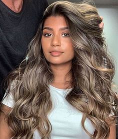 Latest Hair Color, Honey Blonde Hair, Latest Hair, Long Layered Haircuts, Peinados Fáciles Para Cabello Corto, Long Layered Hair, Hair Color Balayage, Hair Inspiration Color, Natural Shades