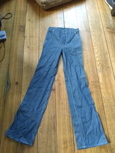 Levi fresh produce Made usa men's high waist unwashed painter pants talon 42 zipper size unwashed 26x32 27x32; 29x34 26x34.. Painter Pants, Painters Pants, Vintage Patches, T Shirt Photo, Fresh Produce, Brushed Cotton, Vintage Levis, Dress With Boots, Buy Vintage