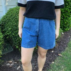 Vintage Ralph Lauren Denim Pleated Shorts Medium Wash Straight Leg Cotton Shorts, Straight Leg Cotton Shorts In Medium Wash, Straight Leg Medium Wash Cotton Shorts, Spring Dark Wash Cotton Jean Shorts, Dark Wash High Rise Cotton Jean Shorts, High Rise Dark Wash Cotton Jean Shorts, Ralph Lauren Spring Bottoms With Pockets, Ralph Lauren Casual Shorts With Pockets, Casual Ralph Lauren Shorts With Pockets