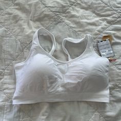 Nwt: Truefree White Wireless Xl Bra White Full Coverage Bra Friendly Tops, White Full Coverage Bra-friendly Tops, White Sports Bra With Built-in Bra For Loungewear, White Seamless Casual Bra, Casual White Workout Bra, Casual White Bra, Satin Bralette, Bustier Lingerie, Cotton Bra