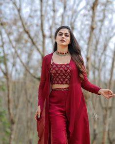 Indowestern Outfits For Engagement, Traditional Dresses For Engagement, Trendy Lehanga Outfits, Outfit For Marriage Function, Kerala Party Wear Dress, Marriage Dress For Women, Marriage Function Dresses For Women, Kurthi Models Latest Party Wear, Sangeeth Dress Designs