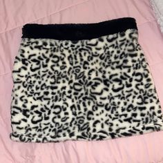 From She In, Never Worn And In Perfect Condition ! Shein Skirts, Fur Skirt, Crochet Projects, Womens Skirt, Black White, Black And White, Skirt, Crochet, Women Shopping