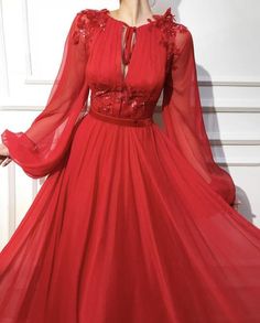 Lovely Amaranth Gown – Teuta Matoshi Red Tulle Prom Dress, Scarlet Dress, Handmade Corset, Teuta Matoshi, Apple Dress, Dress Fabrics, Red Prom, Red Candy, Tulle Prom Dress