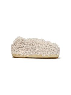 ivory white faux-fur design round toe slip-on style flat rubber sole White Flat Platform Slippers, White Slip-on Platform Slippers With Rubber Sole, Beige Flat Platform Slippers, Cream Round Toe Slippers For Spring, Cream Round Toe Indoor Slippers, White Slip-on Flat Slippers, Comfortable Cream Slip-on Flats, Cozy Faux Fur Slippers With Round Toe, Comfy Fluffy Slippers With Round Toe