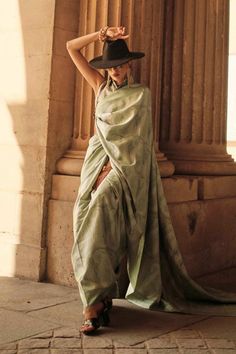 Kaya Silk Green Block Print One Minute Saree Petticoat Saree, Gujarati Saree, Pre Stitched Saree, Green Block Print, Green Color Saree, Saree Pattern, One Minute Saree, Saree Work, Greenish Grey