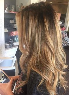 Root Balayage, Painted Highlights, Blonde Balayage Highlights, Makeup Tip, Blond Balayage, Curls Hair, Highlights Blonde, Hair Curls, Balayage Ombre