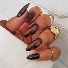 Nails Bright, Colorful Nails, Makijaż Smokey Eye, Black Nail, Nagel Inspo, Cat Kuku, Brown Nails, Minimalist Nails