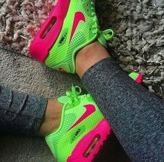 Beautiful lime green + fuschia! 💚💖 Green Nike Outfit, Nike Outfit, Shoes World