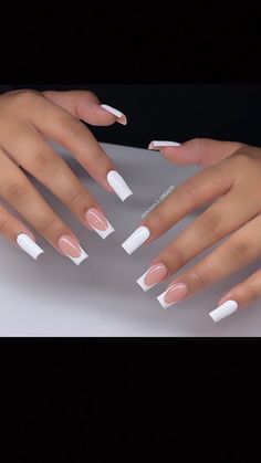 Unghie Sfumate, Short French, Nagellack Trends, Acrylic Toe Nails, Fancy Nails Designs, Nails Homecoming, Homecoming Nails Acrylic, Girly Acrylic Nails, Work Nails