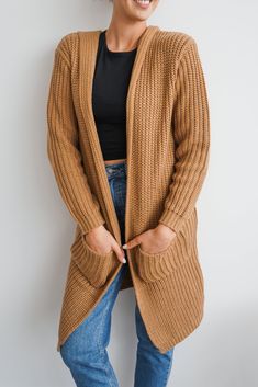 An oversized long cardigan featuring a hood Long Oversized Cardigan, Cardigan Outfits, Long Cardigan, Camel, Full Length, Cute Outfits, Long Sleeves, Long Sleeve, How To Wear