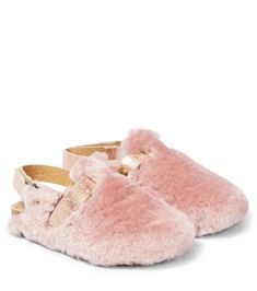 Lucio Slingback Shearling Clogs in Pink - Pe Pe | Mytheresa Pink Round Toe Clogs For Winter, Pink Winter Clogs, Shearling Clogs, Girls Sandals, The Pink, Winter Boots, Girls Shoes, Ankle Strap, Clogs