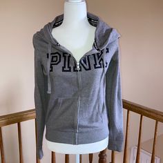 Vs Pink Limited Edition Full Zip Hoodie Size Small New Without Tags Preppy Wallpapers, Pink Zip Up Hoodie, Pink Outfits Victoria Secret, Victoria Secret Hoodies, Pink Vs, School Fits, Pink Victoria Secret, Pink Jacket, Christmas Stuff