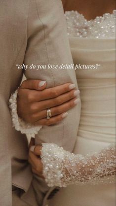 Weeding Pic Aesthetic, Wedding Night Photo Ideas, Modern Bride Aesthetic, Short Groom, Short Pattern, Wedding Picture Poses, Wedding Photography Styles