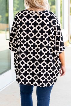 tops, short sleeve, print, taupe, black, nice Made For Each Other, Day At The Office, Brunch Date, Babydoll Style, Model Fits, Neutral Color, Neutral Colors, The Office, Baby Dolls