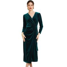 This velvet dress is made from stretchy fabric, ensuring comfort and a perfect fit. It features a back zipper, allowing for ease of wear and a streamlined appearance. The maxi length of the dress adds elegance and sophistication to your outfit. The wrap V-neck design adds a flattering touch, enhancing the neckline and creating a feminine look. Maxi Cocktail Dress, V Neck Design, Maxi Bodycon Dress, Midi Slip Dress, Ruched Midi Dress, Maxi Dress Cocktail, Large Dress, Sweater Dress Midi, Women Maxi