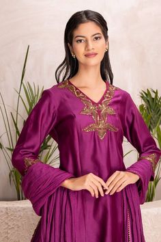 Falsa kurta with placed sequin embroidered front and back. Paired with a matching embroidered sharara and dupatta with laced border. - Aza Fashions Embroidered Sharara, Kurta Sharara Set, Lehenga Dupatta, Kurta Sharara, Sharara Gharara, Sharara Set, Embroidered Silk, Set For Women, Aza Fashion