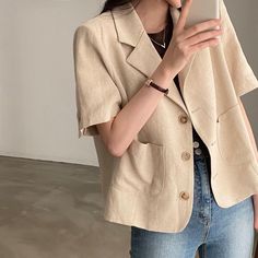 Linen Summer Outfits, Blouse Korea, Classy Fits, Woman Vest, Fashion Top Outfits, Jackets Women, Types Of Girls, Diy Sewing Clothes