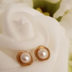 9K Solid Gold handmade Real cultured pearl Stud Earring Lightweight and comfy to wear these earrings are great sparkle for every day! * They will make a great gift! * Weight: 1.3g Grams * Material: 9k Yellow Gold ( Custom orders Also available in rose and white gold) * Stud size 8.5 mm / 0.33'' * 9k gold Pushbacks closure EG004PL2 Have any questions? Send me a convo Custom orders Custom orders are always welcome! Real Pearl Earrings, Bridesmaid Pearls, White Gold Studs, Bridal Earrings Pearl, Gold Pearl Earrings, Free Earrings, Real Pearls, Wedding Jewelry Earrings, Engraved Jewelry