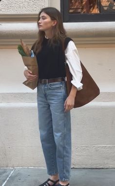 Work Outfits Aesthetic Casual, Fall Outfits With Beige Pants, Americana Street Style, Scandinavian Skirt Outfit, Professor Women Outfit, Tan Bootcut Pants Outfit, Simple Chic Style Outfits, Blue Jeans Autumn Outfit, East London Aesthetic Fashion