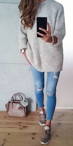 Find More at => http://feedproxy.google.com/~r/amazingoutfits/~3/vtNrYphL06c/AmazingOutfits.page Mode Shoes, Fall Winter Outfits