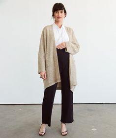 A soft and chic layering essential that promises both cute outfits and the dreamiest cuddles.Fabric Lightweight sweater knit alpaca blend with a super soft, fluffy surface texture. Fit Extra wide, loose silhouette that drapes beautifully.Stage Pregnancy → Postpartum. Stealthy snaps make it nursing-friendly. Nursing And Pumping, Nursing Sweater, Maternity Cardigan, Cardigan Design, Twin Pregnancy, Knit Alpaca, Nursing Friendly, Pregnant Belly, Maternity Sweater