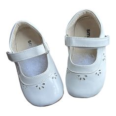 Kai Run White Patent Shoe Style- (Emi) New Without Tags White Round Toe Mary Janes For Summer, White Mary Janes With Round Toe For Summer, Spring Non-slip Mary Janes, White Casual Mary Janes For Summer, Casual White Mary Janes For Summer, White Round Toe Mary Janes For Spring, White Mary Janes With Round Toe For Spring, White Casual Mary Janes For Spring, Casual White Mary Janes For Spring