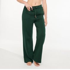 Reposhing These Sweatpants I Purchased From @Cedmis2. Perfect Nwt Time. Sizing Is Off For Me. Size Medium Fits 8-10 28.5"-29.5" 39.5"-40.5" But These Are Releaxed Fit. Hunter / Forest Green Black Lounge Pants, Matching Sweatsuit, Satin Joggers, Logo Pants, Puma Pants, Oversized Pants, Black Lounge, Vintage Jumpsuit, Blue Joggers