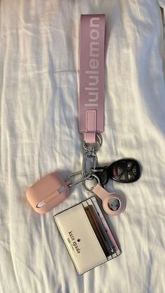 #trendy Keychain Lanyard Aesthetic, Car Keys Lululemon, Elegant Car Accessories, Airpod Keychain Aesthetic, Lululemon Keychain Aesthetic Ideas, Classy Car Decor, Car Keychain Aesthetic Ideas, Cute Keys For Car, Lulu Lemon Keychain Aesthetic