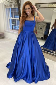 Silueta: una línea
Cintura: Natural
Longitud de la manga: sin mangas
Tela: satén
Color mostrado: azul real
Sujetador integrado: sí Prom Dresses Princess, Prom Dresses Long Blue, Princess Prom Dresses, Dresses Princess, Marine Uniform, Satin Evening Dresses, Blue Evening Dresses, Azul Real, A Line Prom Dresses