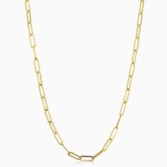 Venice Link Necklace – Oradina Everyday Jewelry Gold, Paperclip Chain Necklace, Thick Chain Necklace, Modern Gold Jewelry, 18k Gold Necklace, Jewelry Showcases, Gold Paper, Modern Necklaces, Trombone