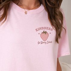 Get ready to be OBSESSED with your new strawberry t-shirt. It's the cutest and most trendy way to emit all those important cottage core vibes! This is the perfect strawberry shirt! Great as a gift as well! * Q U I C K * F A C T S * ✺ Unisex t-shirt ✺ Printed with ink ✺ Preshrunk * F A B R I C A T I O N * ✺ Solid colours are 4.2 oz., 100% airlume combed and ringspun cotton, 32 singles ✺ Ash is 99% airlume combed and ringspun cotton, 1% polyester ✺ Athletic Heather and Black Heather is 90% airlume Strawberry Clothes, Strawberry Tshirt, Cottage Core Vibes, Strawberry T Shirt, Cottage Core Shirt, Strawberry Shirt, Botanical Shirt, Kawaii Clothes, Cottage Core