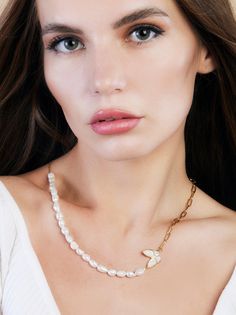 Half Pearl Half Chain Necklace Half Pearl Half Chain Necklace, Half Chain Necklace, Czech Beads Jewelry, Flat Beads, Fresh Water Pearl, Bead Jewelry, Beaded Necklaces, Czech Beads, Step Up