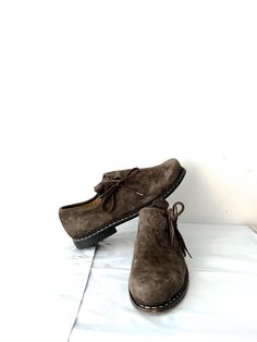 "Vintage Mens leather shoes with embroidered ornaments.  Estimated Size:  US. 9.5; UK 9.25; EU 43.5  (Please check the measurements with something that fits you) Measurements: Length: 11\"/ 28 cm ( inside the sole, from tip of the toe to the back of the heel) Heel Height: 1\"/ 2.5 cm Width: 4\"/ 10cm Please check measurements to insure a proper fit. Remember to allow yourself some extra room for movement. You can compare these with something from your closet that fits you well. These Shoes will come to you freshly laundered and ready to wear. Please feel free contact me if you need additional measurements or have any questions Condition: great vintage condition SHIPPING * I ship worldwide via Priority mail (Latvijas Pasts) from Latvia (EU). * I ship from Europe, so please allow 2 to 4 week Traditional Leather Lace-up Shoes With Rubber Sole, Traditional Leather Lace-up Shoes With Leather Sole, Traditional Lace-up Leather Shoes With Leather Sole, Embroidered Ornaments, Vintage Leather Shoes, Mens Leather Shoes, Embroidered Boots, Brown Leather Shoes, Brown Shoes