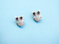 Sterling Silver Miniature owl ear studs, Small owl post earrings, Little owl earring studs, for her, gift ideas ⇒ MATERIALS Entirely made of .925 sterling silver  ⇒ PACKAGING All orders are carefully packaged in a lovely box ready for gift giving, and shipped in a bubble envelope. Please read all my shop policies before purchasing: https://www.etsy.com/shop/turinn#policies Go back to my Shop: https://www.etsy.com/shop/Turinn These charming tiny owl stud earrings are meticulously crafted from the Owl Ears, Owl Post, Owl Earrings Studs, Silver Packaging, Small Owl, Owl Earrings, Earring Studs, Ear Studs, Shop Policies