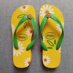 Brand New Havaianas Yellow Flip Flop Sandals From Dini's Los Angeles. Size 4/5. Pretty Daisy Floral Print And Crystal Flower Embellishment! Yellow Non-slip Open Toe Slippers, Yellow Fun Slip-on Sandals, Yellow Non-slip Beach Sandals, Yellow Non-slip Slippers With Round Toe, Yellow Non-slip Round Toe Slippers, Yellow Vacation Flip Flops, Yellow Round Toe Beach Slippers, Yellow Round Toe Slippers For The Beach, Yellow Open Toe Beach Slippers