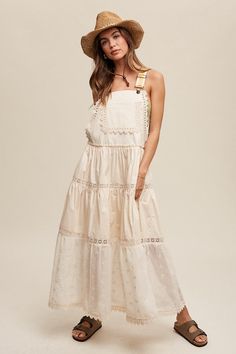 Introducing our Laced and Tiered Romantic Overall Maxi Dress, a stunning ensemble that exudes timeless elegance and femininity. This dress features a square neckline with adjustable jacquard shoulder straps for a personalized fit, while a delicate kangaroo pocket adorned with scallop crochet lace adds a whimsical touch Flannel Tops, Plus Size Tops