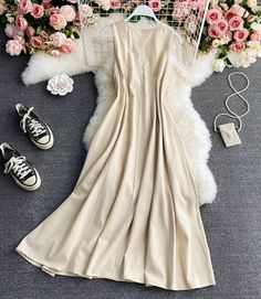 Simple A line round neck dress fashion dress Fabric: blended Color: black, white, apricot, orange Size(cm): S, M, L S length 114 bust 94-98 M length 115 bust 98-102 L length 116 bust 102-106 For more pictures of the dress, please contact us, thank you. Apricot Orange, Round Neck Dress, Round Neck Dresses, Dress Fashion, Dress Fabric, Apricot, Neck Dress, Wedding Dresses Lace, The Dress