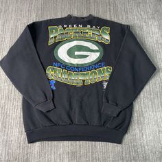 Vintage 90s Green Bay Packers NFL Football Sportswear Athletic 1990s Fashion Streetwear Black Graphic Pullover Crewneck Extra Large Mens Condition:  Fair Used Condition  = Hole On The Bottom Of The Sweatshirt Due To Age And Wear  Measurements: Please see photos above for all measurements IF YOU BUY TWO OR MORE ITEMS USE THE CODE BUNDLE @ CHECK TO SAVE 20% WE SHIP WITHIN 24 HOURS AFTER PURCHASE! Please be aware that we do not offer free returns!! The Buyer is responsible for the cost of the return label.  Follow us on TikTok & Instagram @findsnostalgic and tag us in your finds Green Packers, Graphic Pullover, Nfl Packers, 1990s Fashion, Fashion Streetwear, Green Bay Packers, Nfl Football, Green Bay, Streetwear Fashion