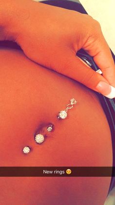 Bottom Piercing Belly, Double Belly Piercing Ideas, Bottom And Top Belly Button Piercing, Lower Belly Piercing, 2 Belly Button Piercings, Lower Navel Piercing, Bottom Belly Button Piercing, Belly Button Piercing Double, Double Belly Button Piercing