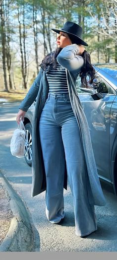 Boss looks🔥🎀 Elegant Jeans Outfit Classy, Classy Chic Outfits, Set Yourself Free, Denim Jeans Outfit, Trends 2025, Winter Fashion Outfits Casual, Denim On Denim, Effortlessly Chic Outfits, Elegante Casual