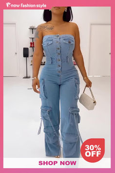 knowfashionstyle Street Strapless Sleeveless Pocket Buckle Vacation Denim Tube Tops Cargo Jumpsuits Denim Inspo Outfit, Jean One Piece Outfit, Denim And White Outfits, Jeans One Piece, Jean Jumpsuit Outfit, Denim Jumpsuit Outfit, Tube Top Jumpsuit, Denim Tube Top, Ropa Hip Hop